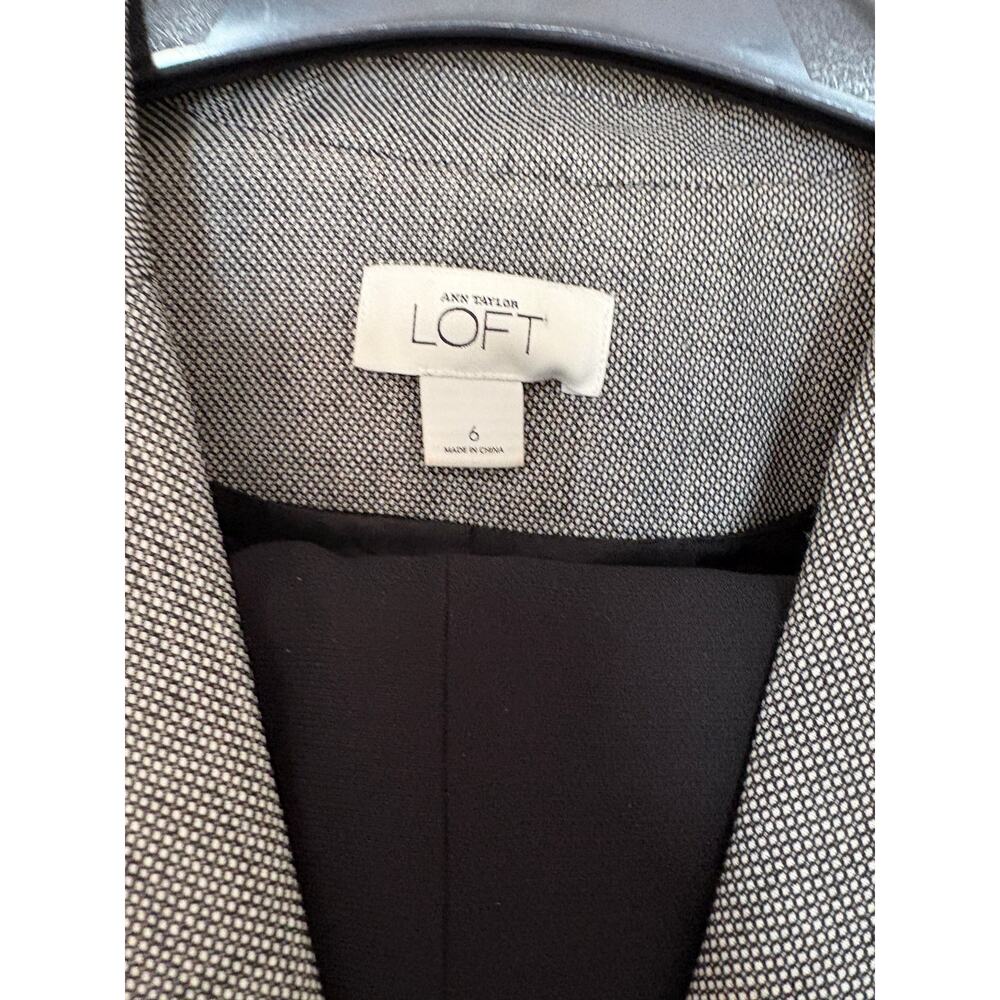 Ann Taylor LOFT Gray Blazer + Black Pants Suit Set Size 6 - Picture 4 of 6